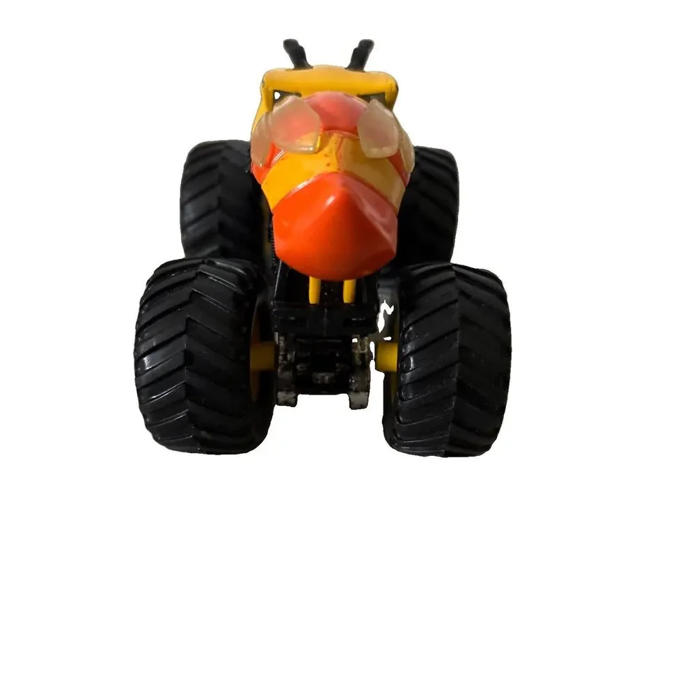 Hot Wheels Monster Truck 1:64 Diecast Vehicle - (FYJ44) Bumble Bug